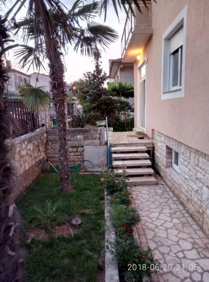 Apartman Vivian Pula Luaran gambar
